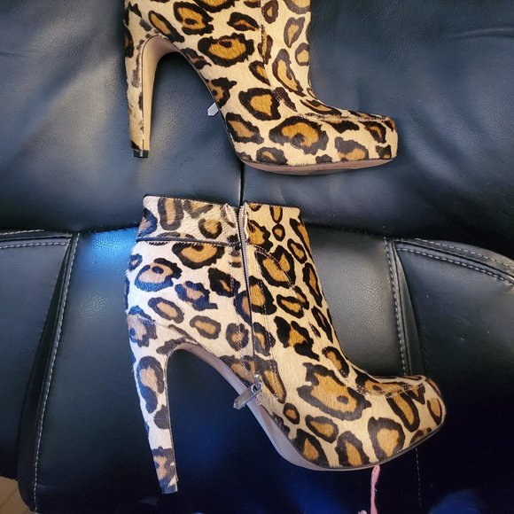 Leopard Bootie - Picture 3 of 5